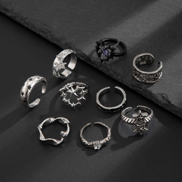 9pcs Stylish Gothic Rings Set for Men and Women Thorn Silver Collection with Unique Heart Snake and Skull Designs