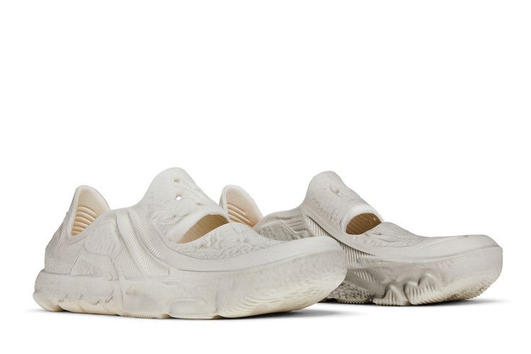 Nike ISPA Universal Natural Black