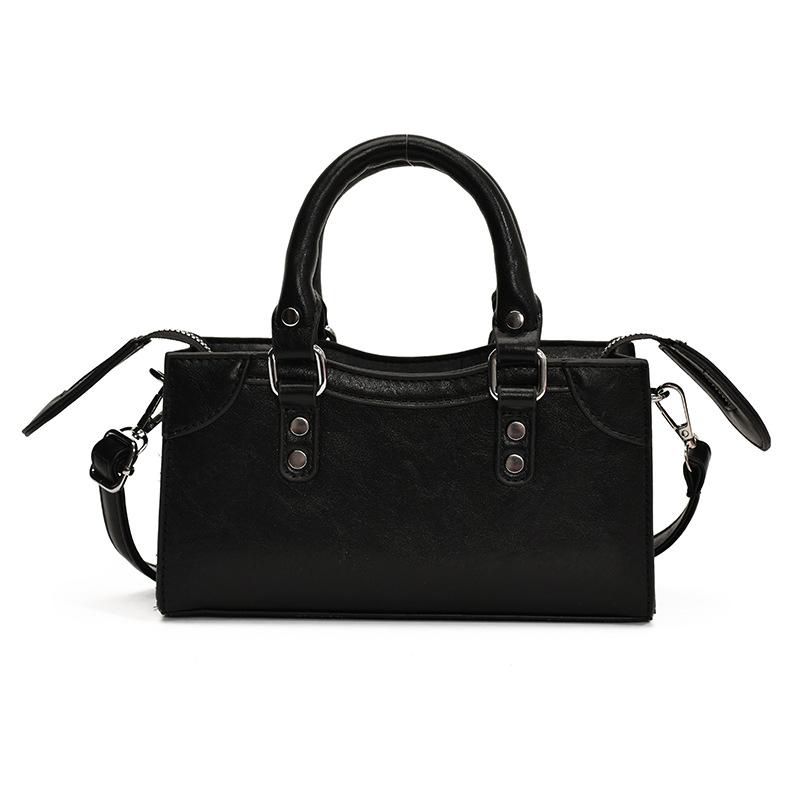 Shoulder Bag Women's Niche Design New Fashion Texture Messenger Bag Bag Women's Versatile Commuter Handbag