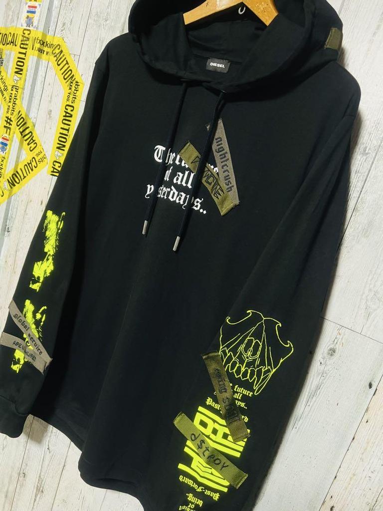 [USED] Extremely limited edition DIESEL hoodie with Wolf tattoo logo. Thin.