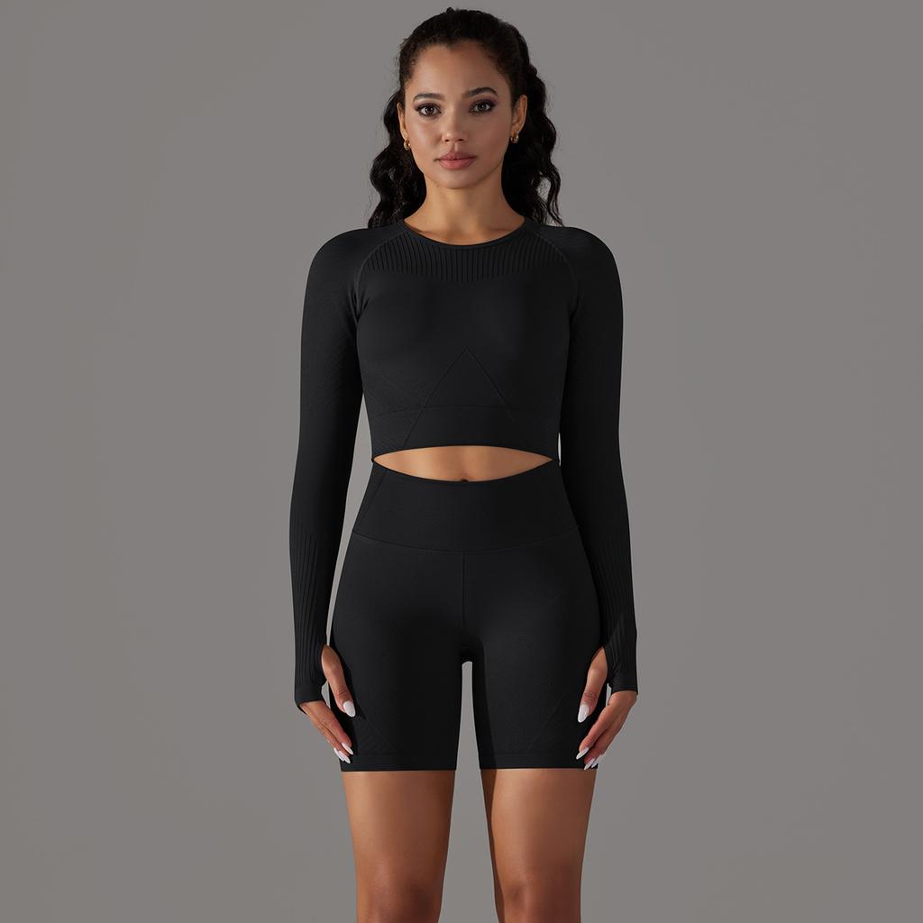 Seamless Long Sleeved Round Neck T-Shirt Sports Suit, High Waist And Hip Lifting Tight Shorts, Fitness Yoga Two-Piece Set For Women