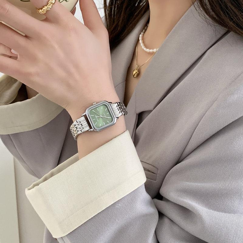 Watch Women'S Retro Steel Belt Watch Light Luxury Temperament High Value Watch Women'S Exquisite And Versatile Women'S Watch