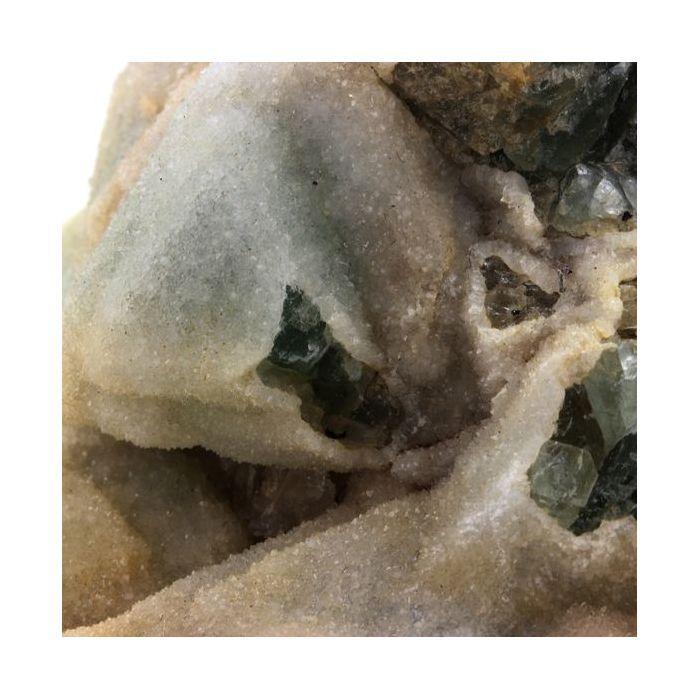 Pierres et Minéraux. Fluorite + Quartz. 2671.0 ct. La Barre, Puy-de-Dôme, France.