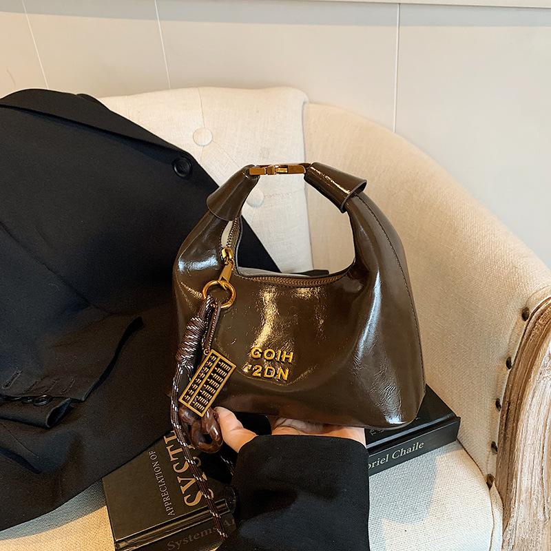 Bag women's 2025 new high-end niche autumn and winter texture shoulder messenger bag women's popular portable dumpling bag