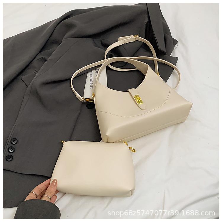 Women's Bag 2025 New Large-capacity Tote Bag Commuter Portable Shoulder Messenger Bag Underarm Versatile Retro Bucket Bag