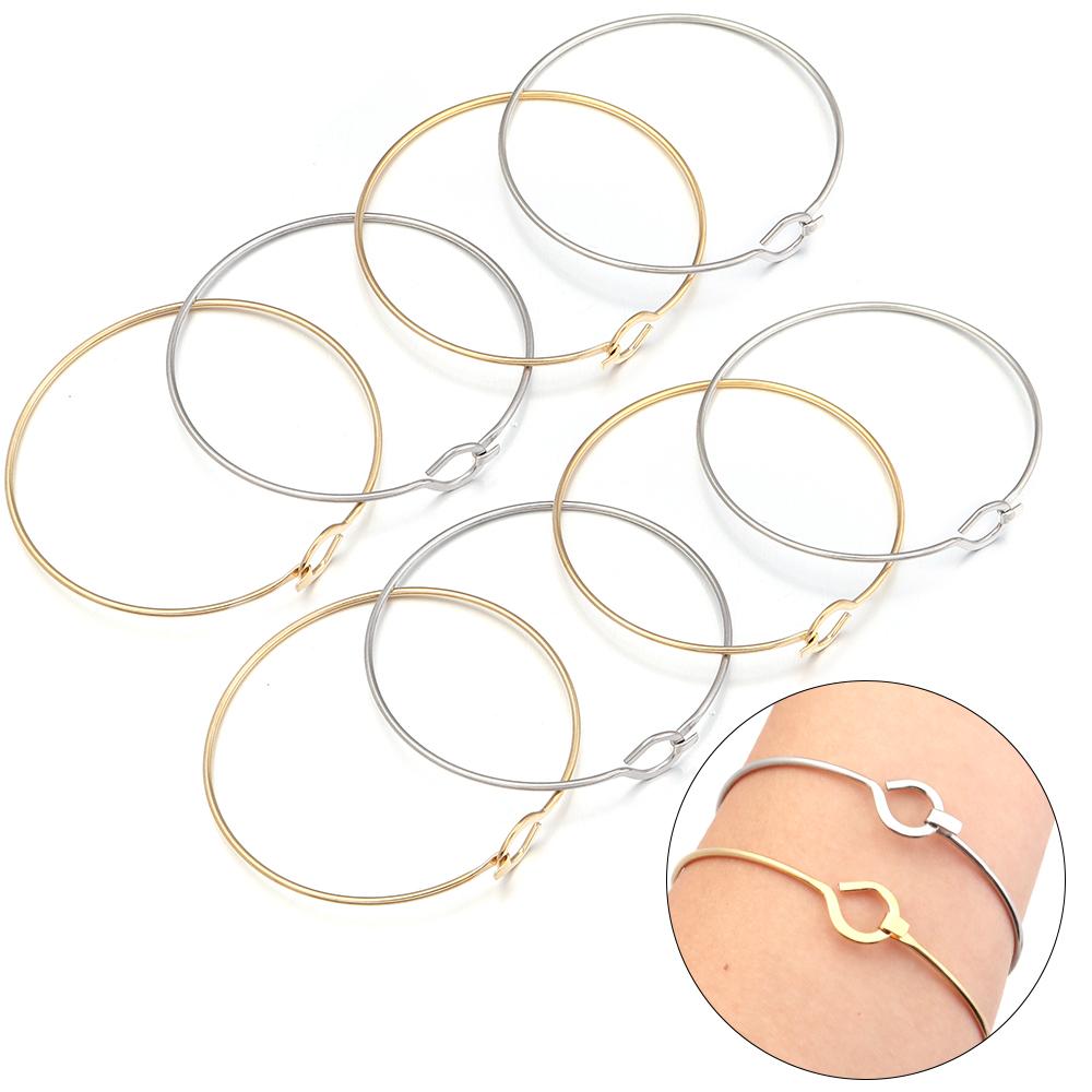 Trendiges Armband aus Edelstahl in Goldoptik – Armreif für Damen und Herren – ideal für Hochzeiten, Geburtstage, Partys, festliche Anlässe und als Geschenk.