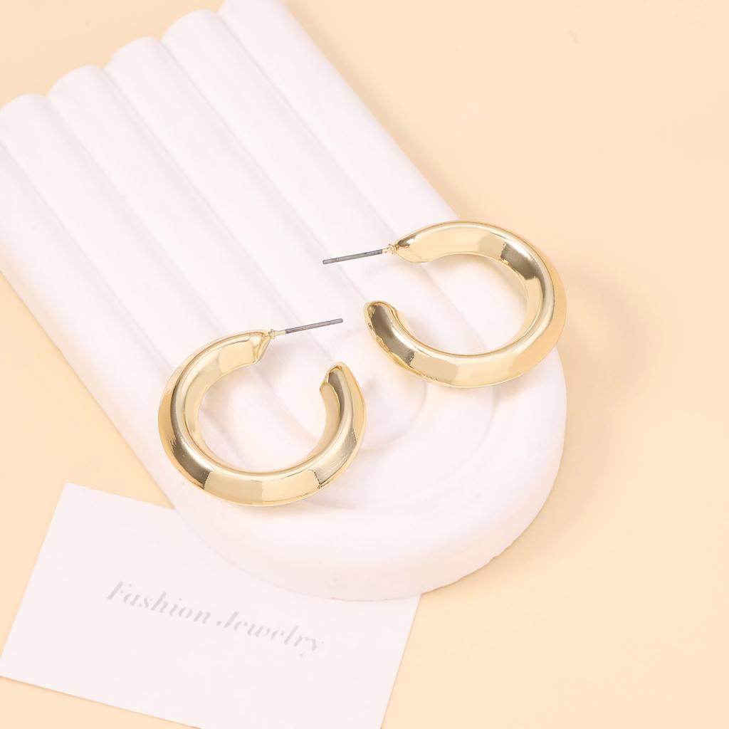 Fashionable and Classic Basic Geometric C-ring Stud Earrings, Hong Kong-style Retro, Simple and Versatile Earrings for Women