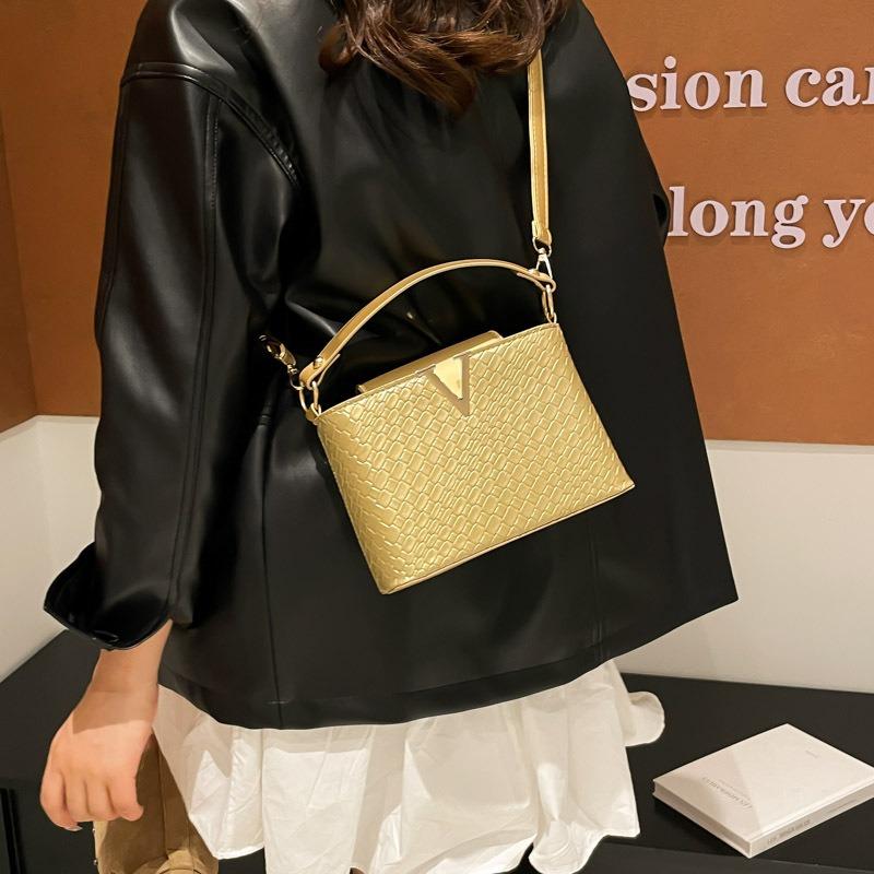 Fashion Texture Summer Large Capacity New Light Luxury Texture Casual Shoulder Crossbody Portable Small Square Bag