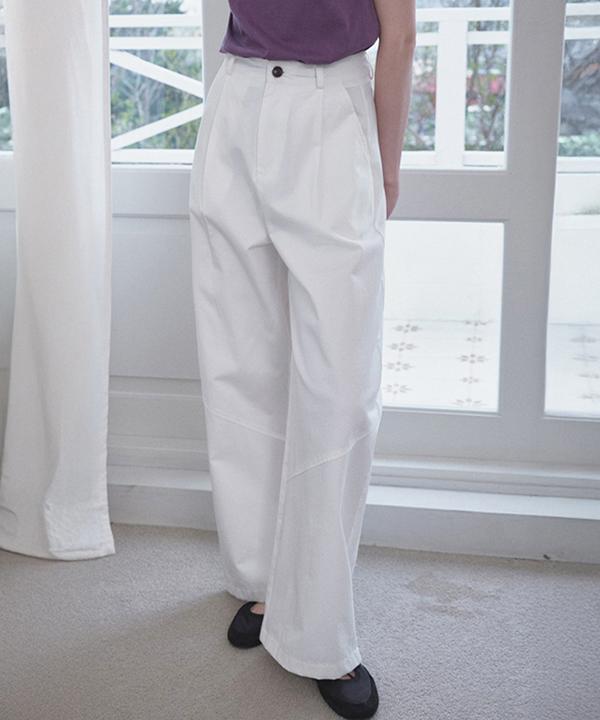 Koseuegeu White Curved Cotton Pants_Ehsl6266