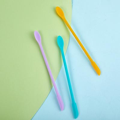 Grattoir allongé à double tête en silicone pour confitures cosmétiques, grattoir pour bouteilles profondes, mini spatule, outils de maquillage, spatule pour crème pour le visage
