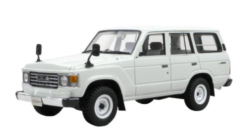 

Привет история TOYOTA LAND CRUISER 60 Белый Готовый продукт 1/43 (1980) белый