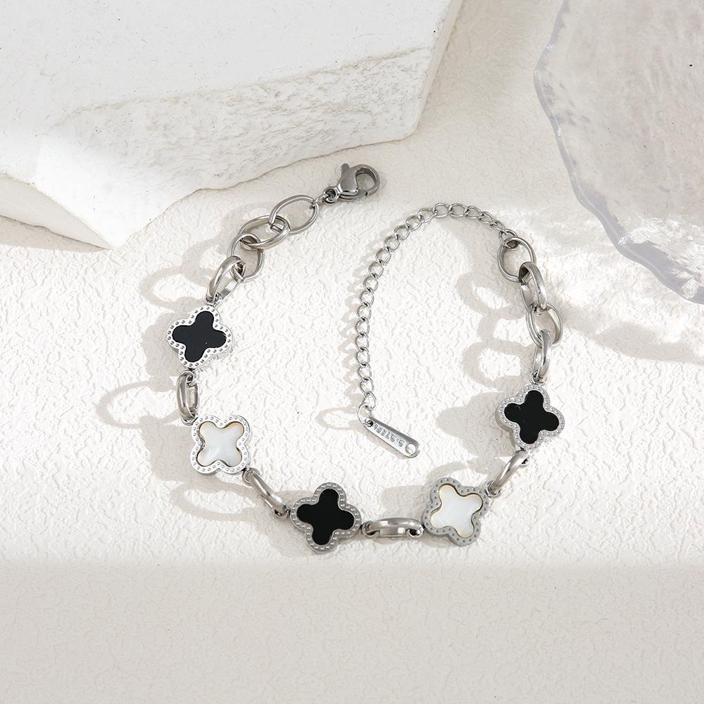 Colorfast Korean-Japanese Titanium Steel Women's Bracelet - Versatile, Fashionable Hand Jewelry.