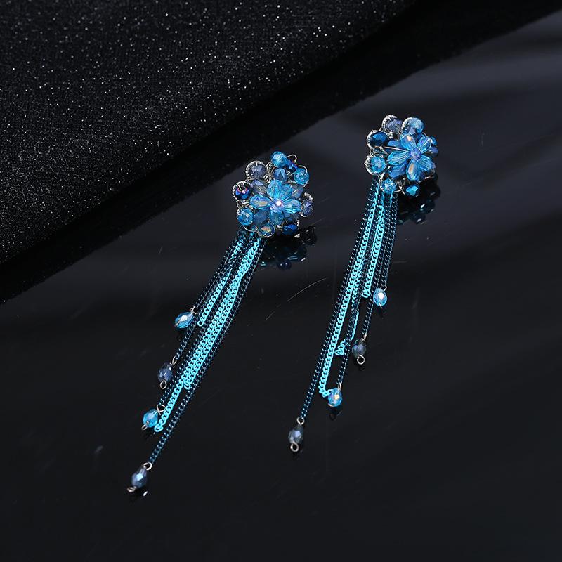 Retro exquisite light luxury bohemian crystal fringed stud earrings female simple temperament long personalized earrings ear jewelry