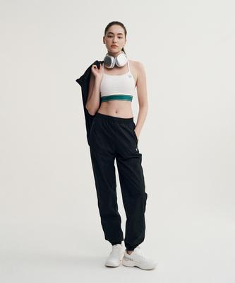 Partea inferioară (Îmbrăcăminte damă) – Pantaloni sport