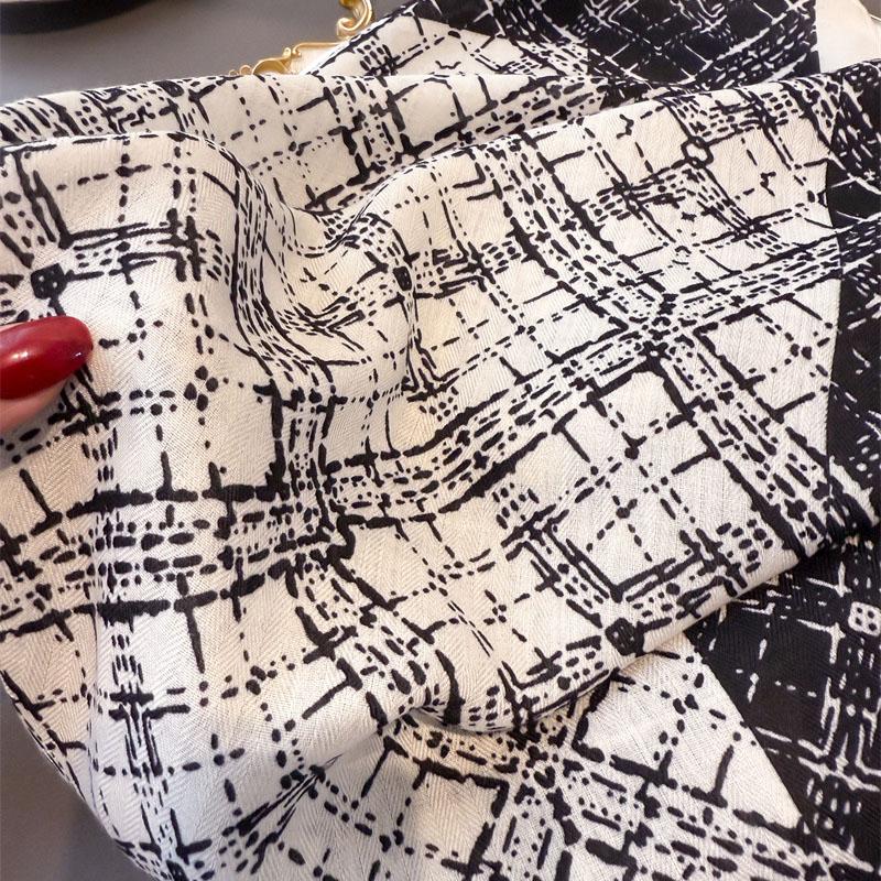 Luxury Print Satin Silk 68X68Cm Square Scarf For Women Shawl Hijab Neckerchief Hair Ribbon Headband Fashion Wrap Bandana Foulard