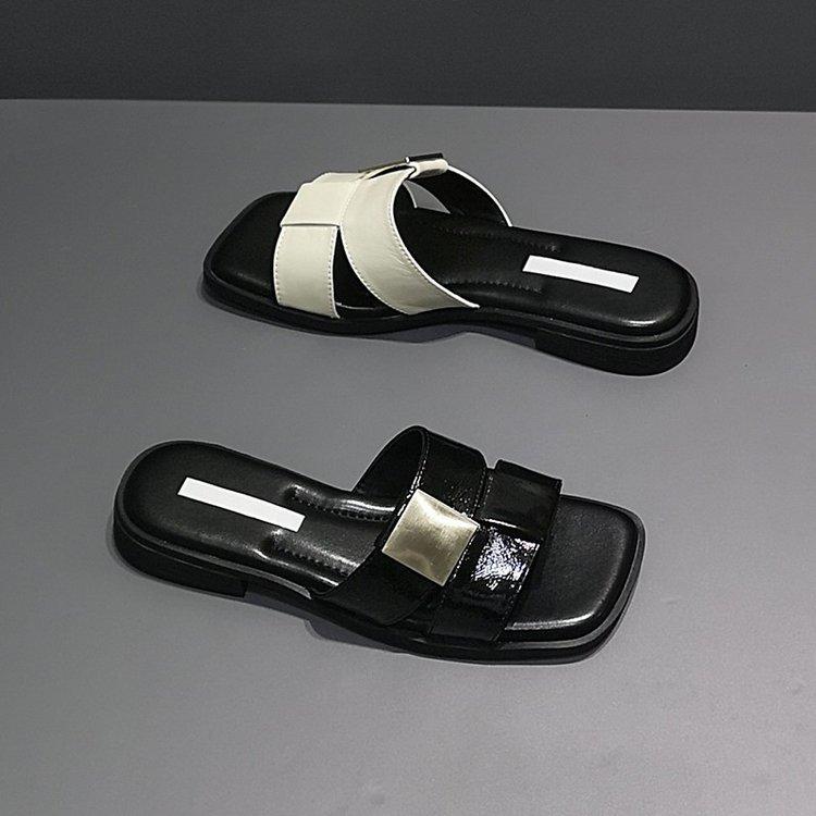 Round-toe Women's Shoes with Soft Sole, Anti-slip Property, Versatile and Comfortable Flat Sandals