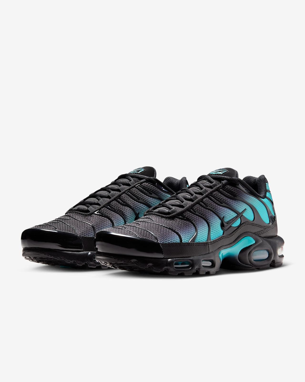 DM0032-016 Nike Air Max Plus Black
