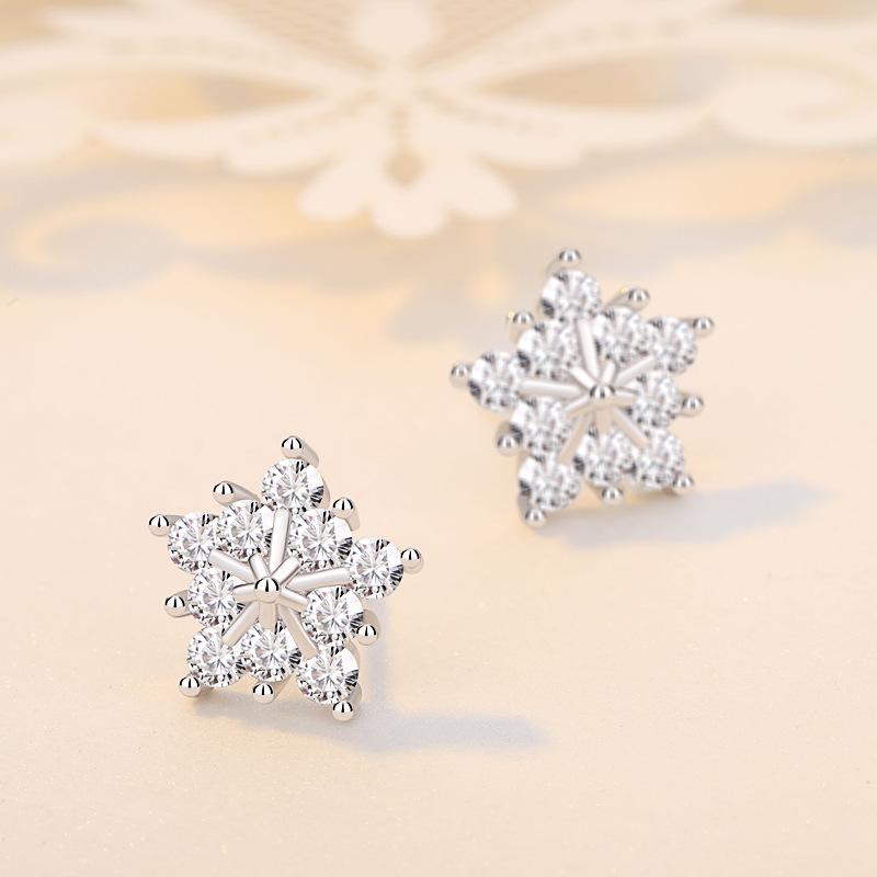 Elegant Temperament, Flash Diamond Five-pointed Star Snowflake Earrings Shining Stars Zircon Earrings