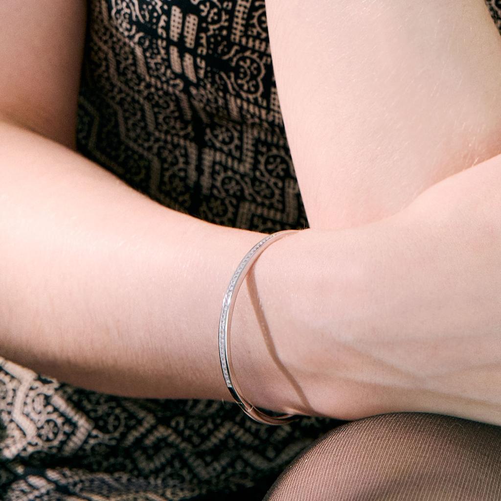 Mezmic Moissanite Baguette Line 925 Silver Bangle