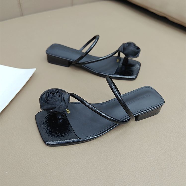 Small low heel set toe French cool slippers fairy shoes fashion wear 2025 new summer temperament toe sandals