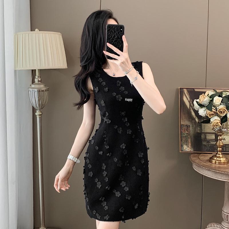 Autumn Black Socialite Style Two-Piece Petal Dress: Chic & Fashionable High-End Short Set