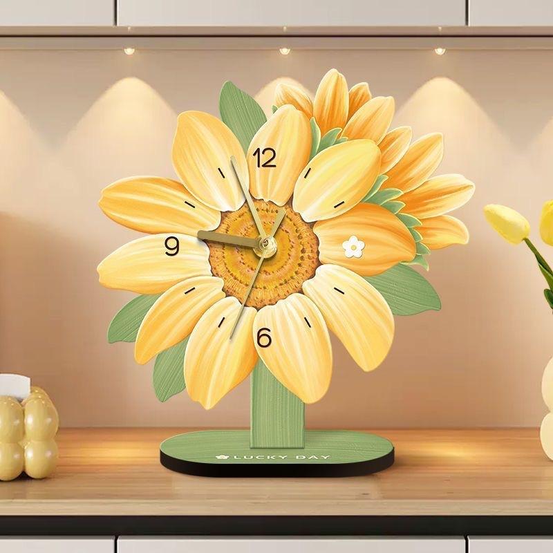 Sunflower Clock Ornament, New High-end Style for Living Room, Sideboard, Table Painting, Bedroom Table Clock