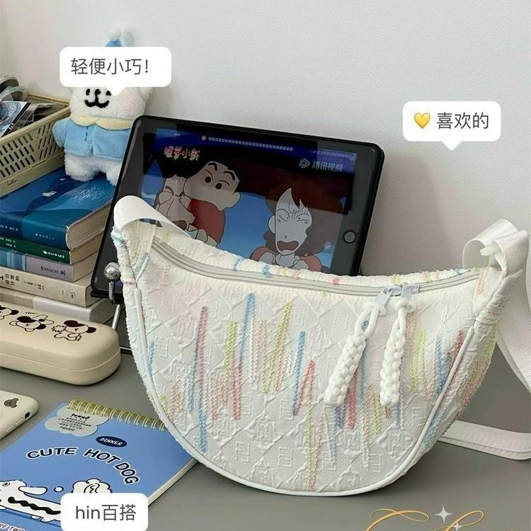 

New casual versatile Oxford spinning bag women s popular messenger bag puff dumpling bag fashion shoulder one size fits all белый