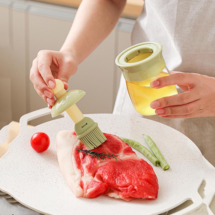 Practical 2-in-1 Oil Brush Bottle Oil Pot Sauce Vinegar Bottle Silicone Oil Brush Temperature Resistant Oil Bottle