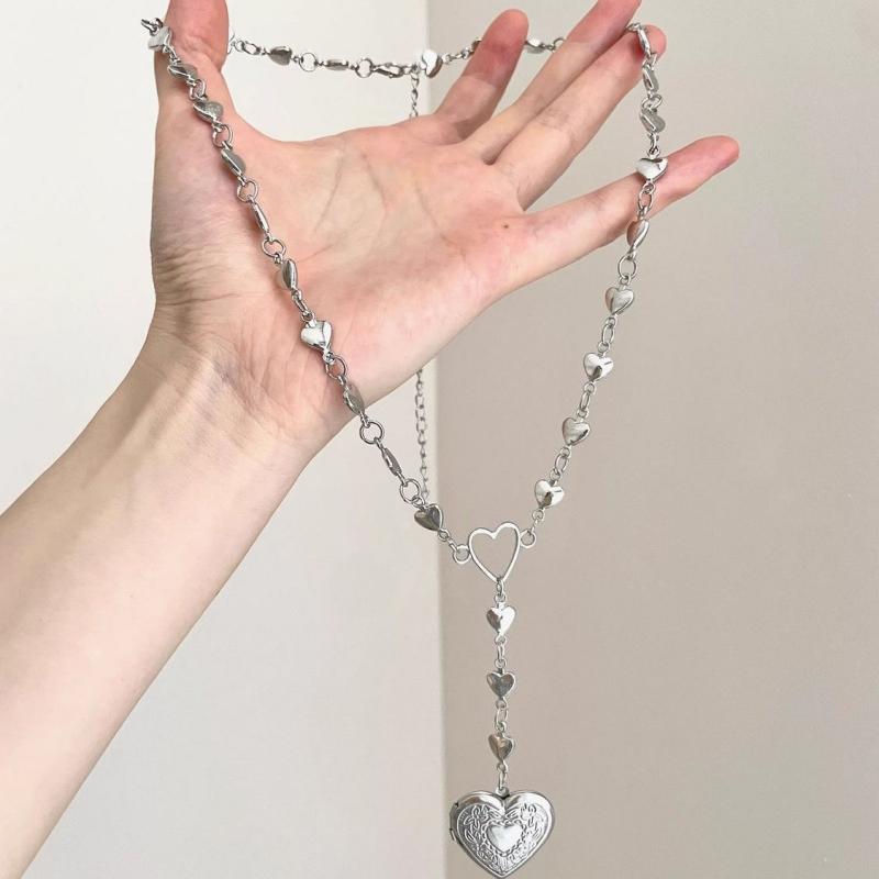 

Y2K Retro Carved Necklace Pendant Women Y-Shaped Heart Openable Tassel Necklace Niche Design for Party Daily Wear Jewelry Gifts