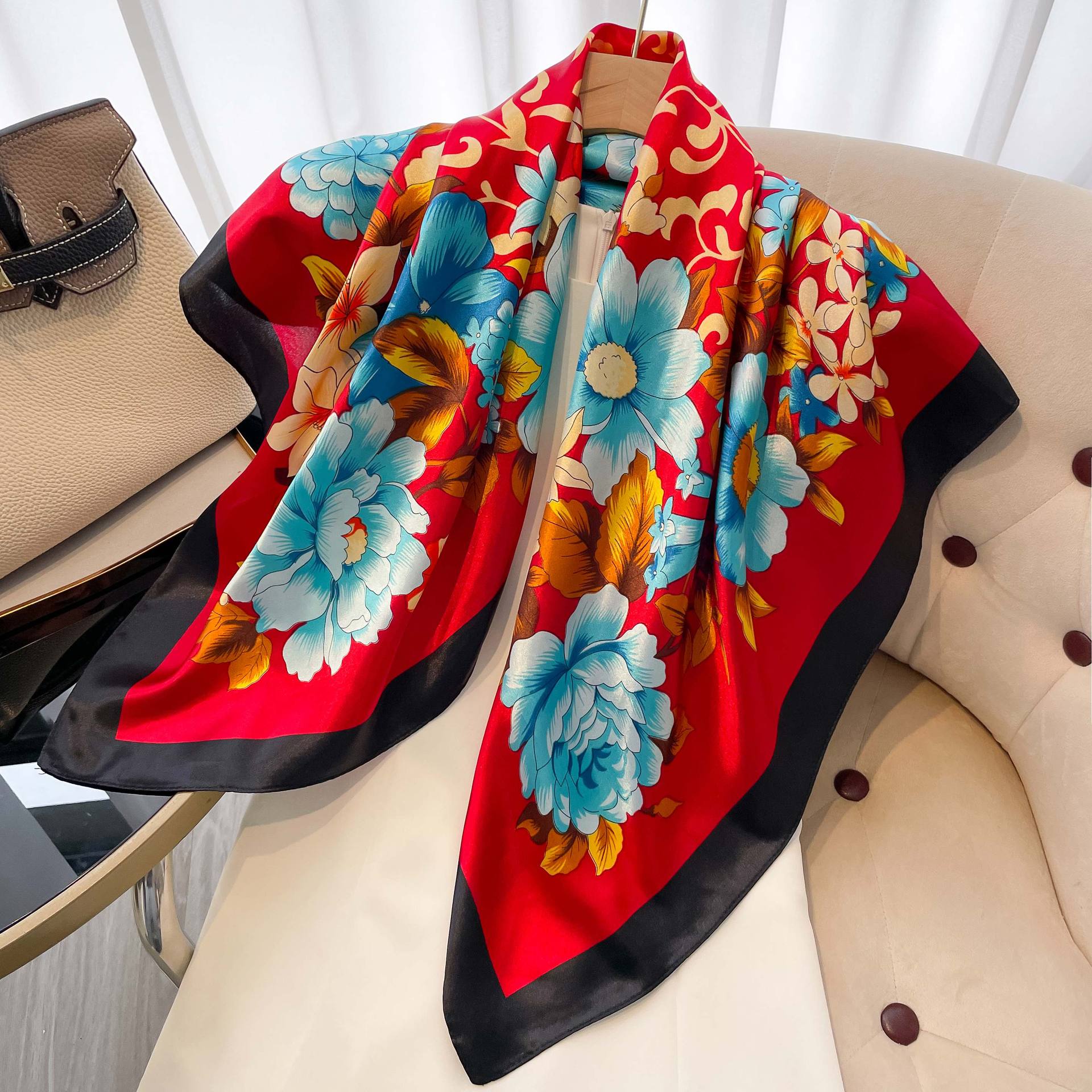 

Высококачественные роскошные шелковые шарфы, повязка на голову, шарфы, шейный шарф для женщин, шелковый шарф с цепочкой, женская декоративная шаль 90*90cm