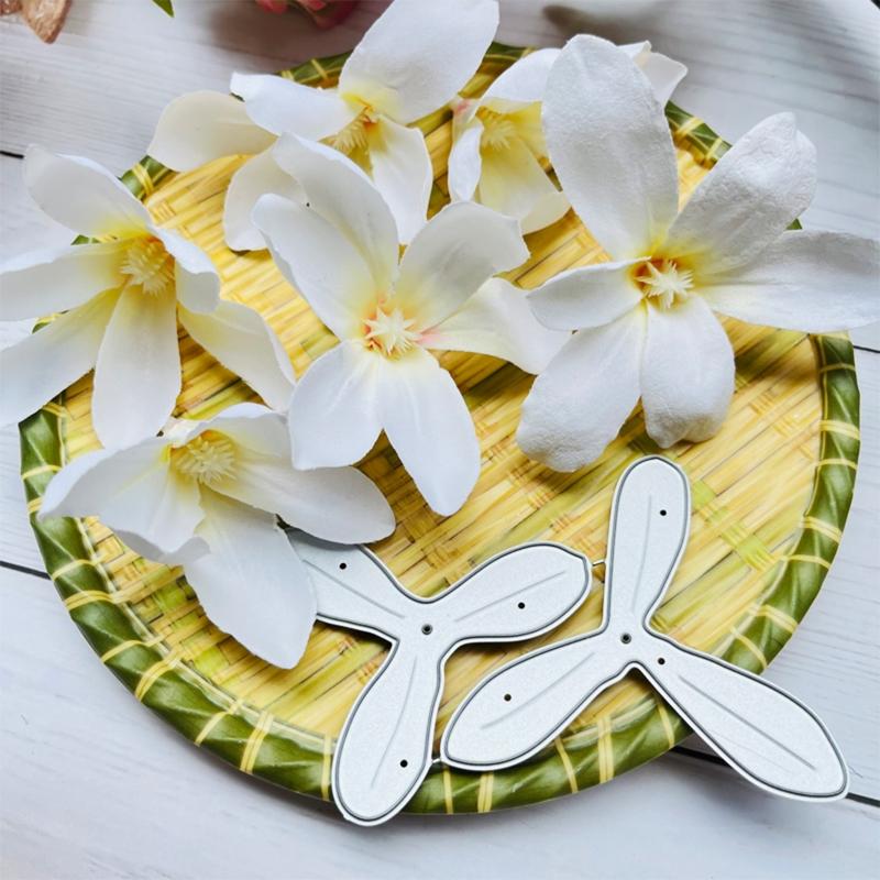 Exquisite Flower Cutting Dies Metal Embossing Die Cuts Decorative Stencil for Gift Card Making DIY Scrapbooking Albums