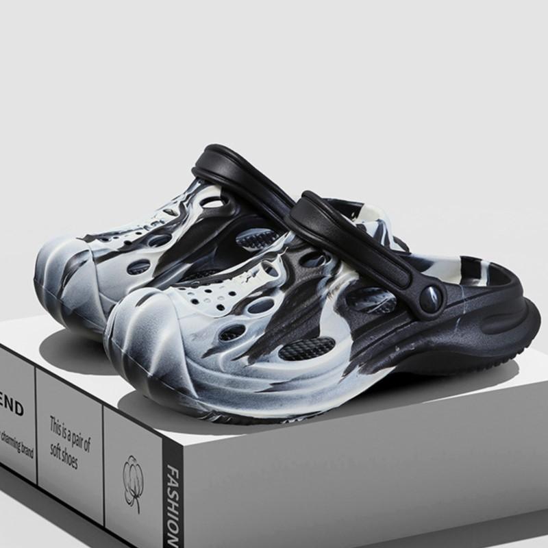 

Comwarm 2025 New Clogs Slippers For Men Fashion Camouflage Holes Gardens Shoes Outdoor Non-slip Beach Slides MEN Leisure Sandals 36-37 хакі