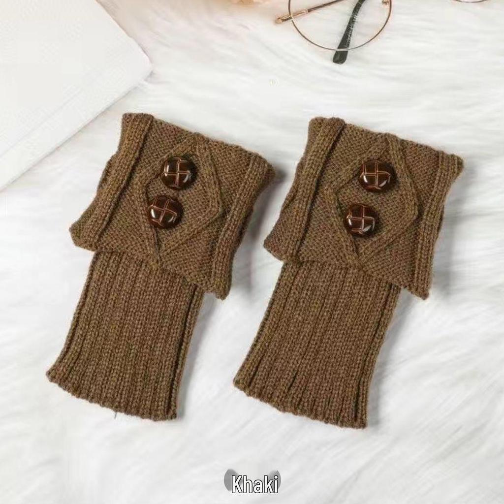 Women's Thick Knit Wool Diamond Button Ankle Boot Socks and Leg Warmers for Autumn and Winter.