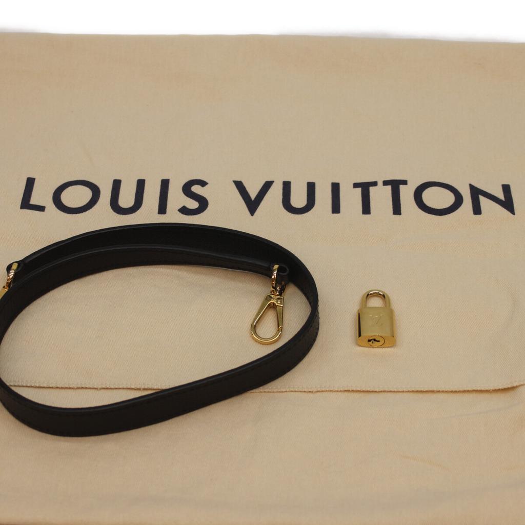 Louis Vuitton 16 Years M41048 Black Enprint Montaigne MM Handbag blackUsed
