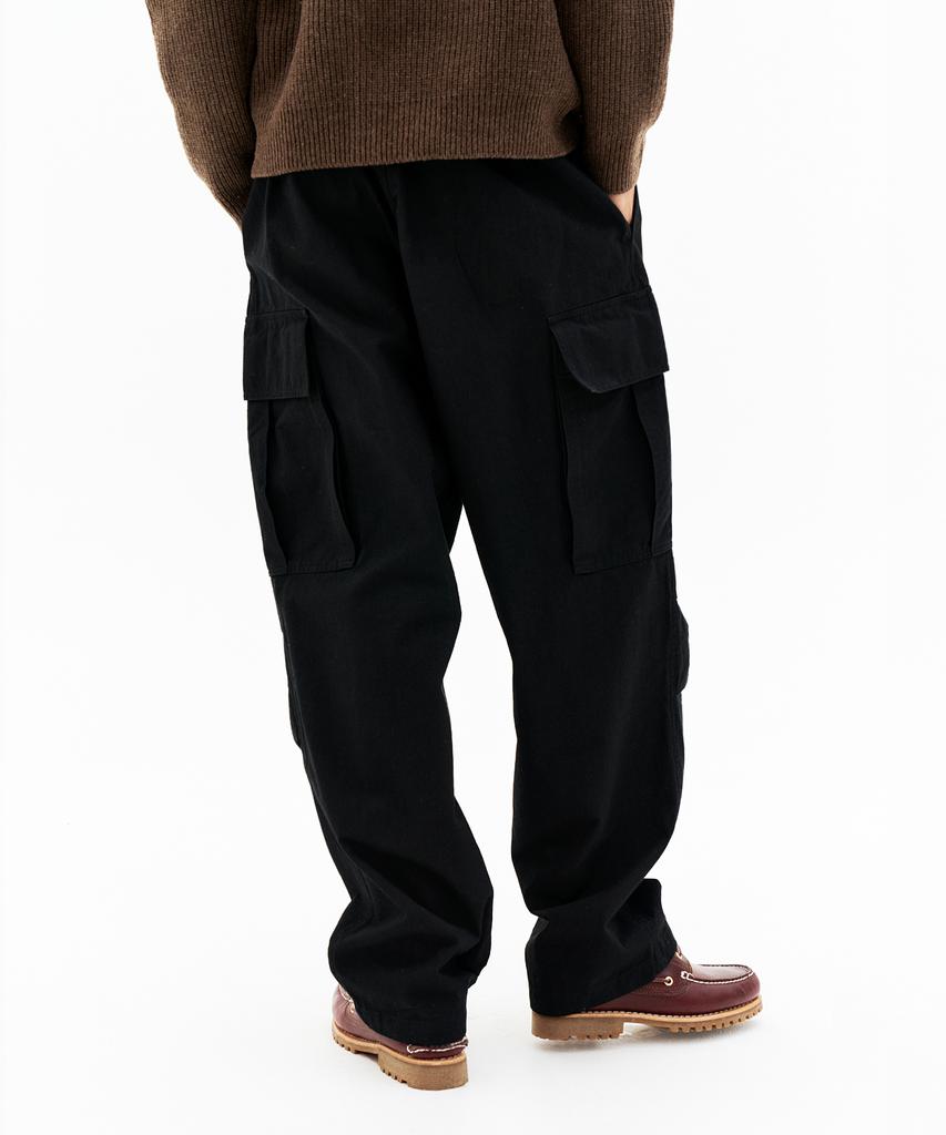CONTROBANAL3 Single-Pleat Wide Cargo Pants [Black]