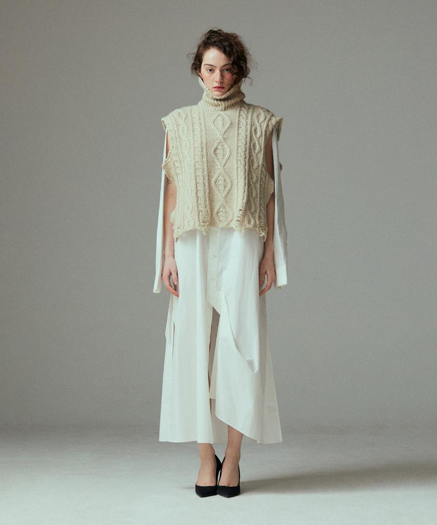 Meuameu Asymmetric Logo Long Shirt