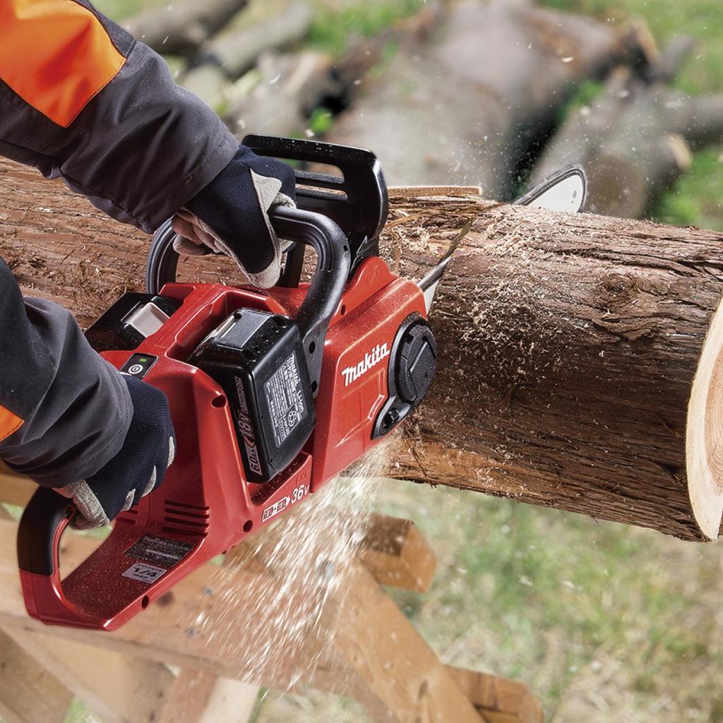 Makita MUC400DGFR Cordless Chainsaw with 400mm Guide 6Ah Battery Batteries and Charger Bar, Red, 18V, (Two Included)