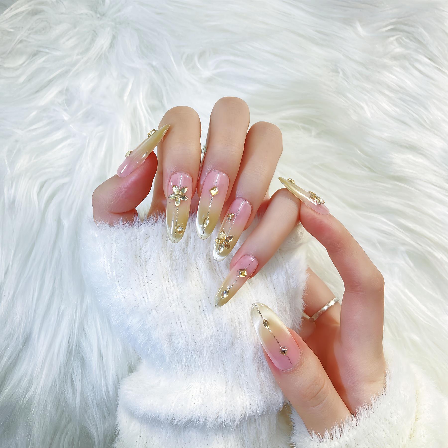 Gentle Nude French Cat Eye Sparkle Rhinestone Nail Art Tips