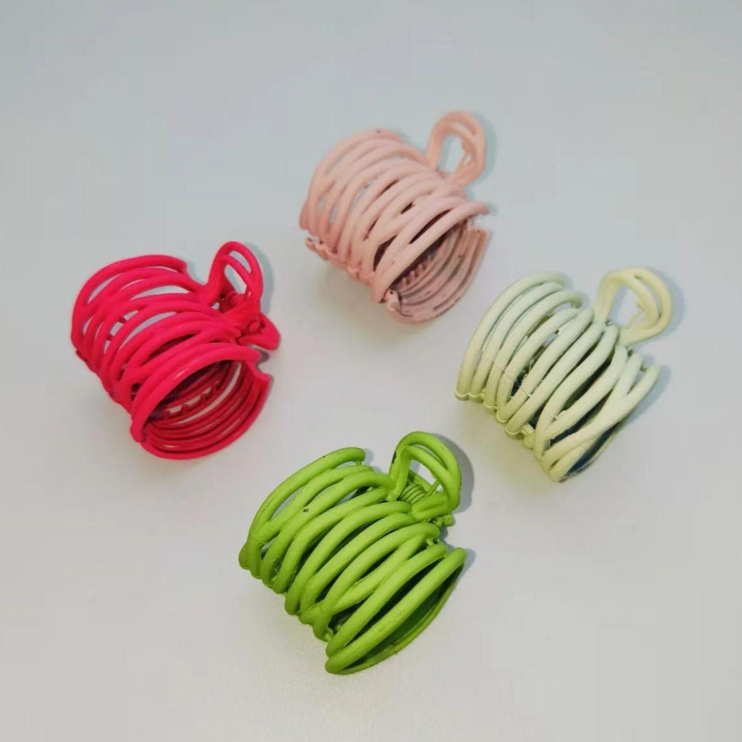 

Набор из 4 однотонных разноцветных заколок для волос в форме пружинок, свежие, милые и нежные аксессуары для волос для повседневного использования женщинами.