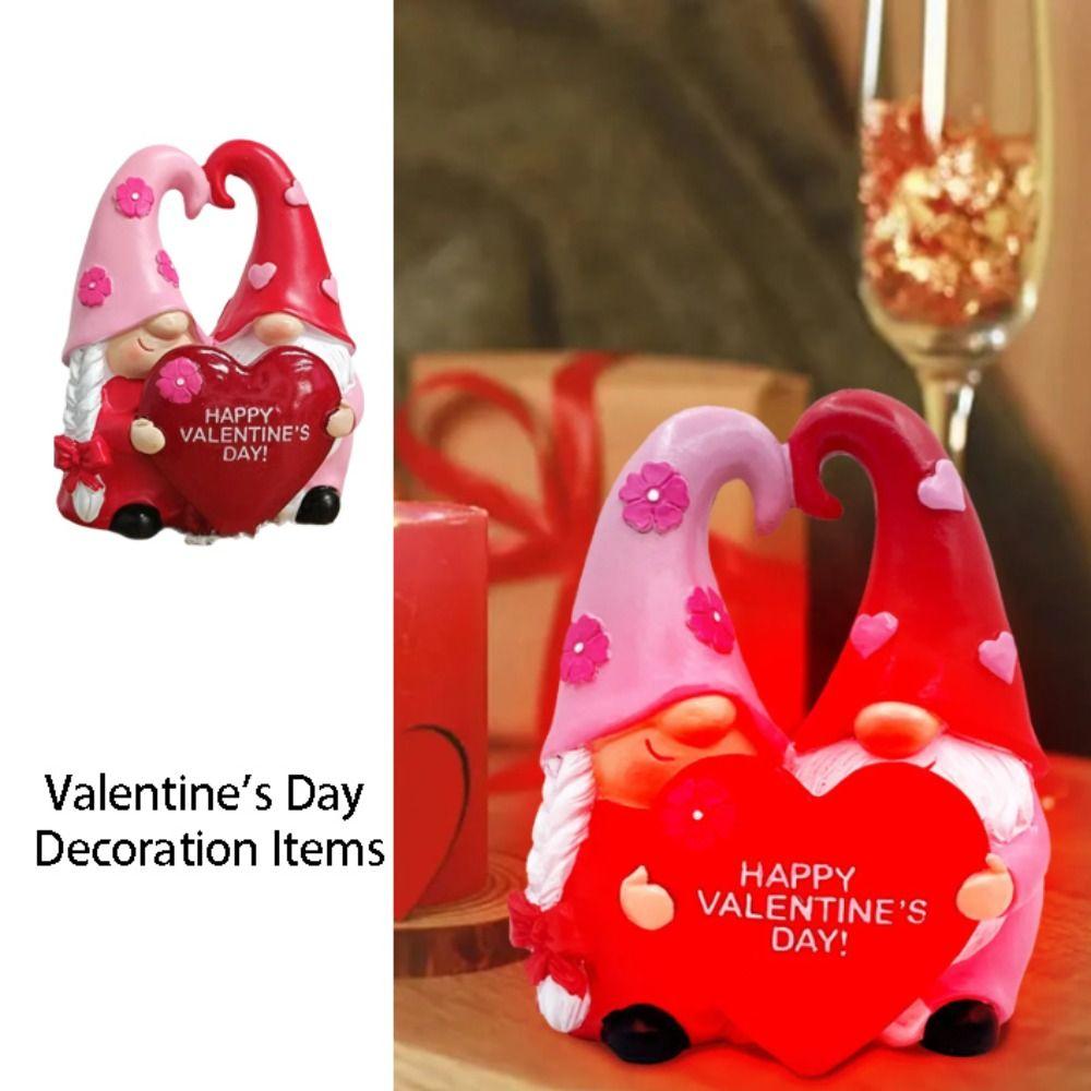 Resin Material Love Gnomes Love Hearts Table Decor Resin Gnomes Figurine  Christmas Decoration