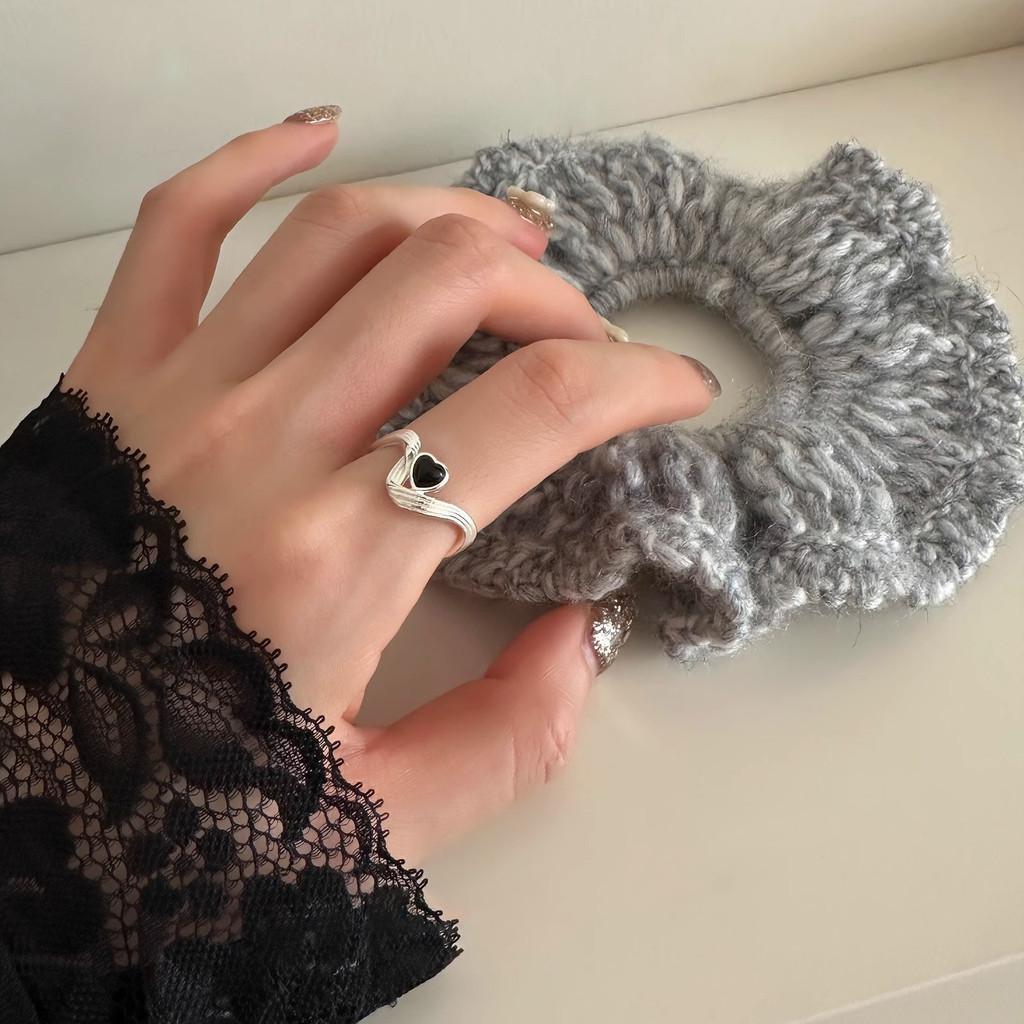 Black Heart Classy Copper Ring For Women Modern Adjustable Design For Wear Everyday