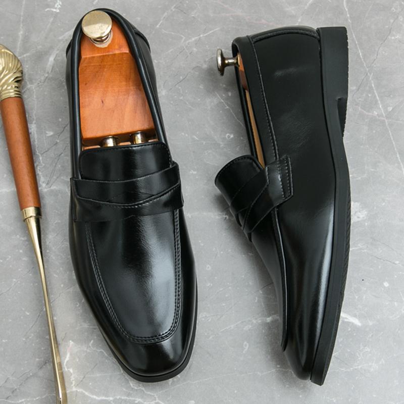 Fashion Designer New British Men's Pointed Slip On Patent Leather Shoes Male Penny Loafter Moccasins Wedding Prom Homecoming Footwear