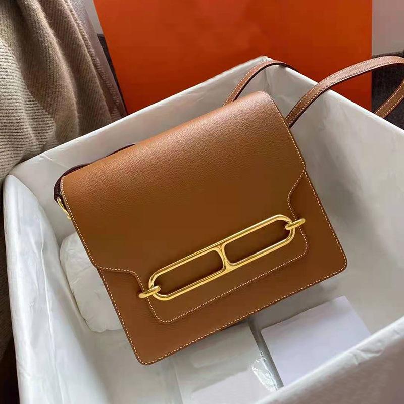 This Children's Bag Is Elegant, Fashionable, Simple and Versatile. It's A Small Square Bag with A Single Shoulder and A Crossbody