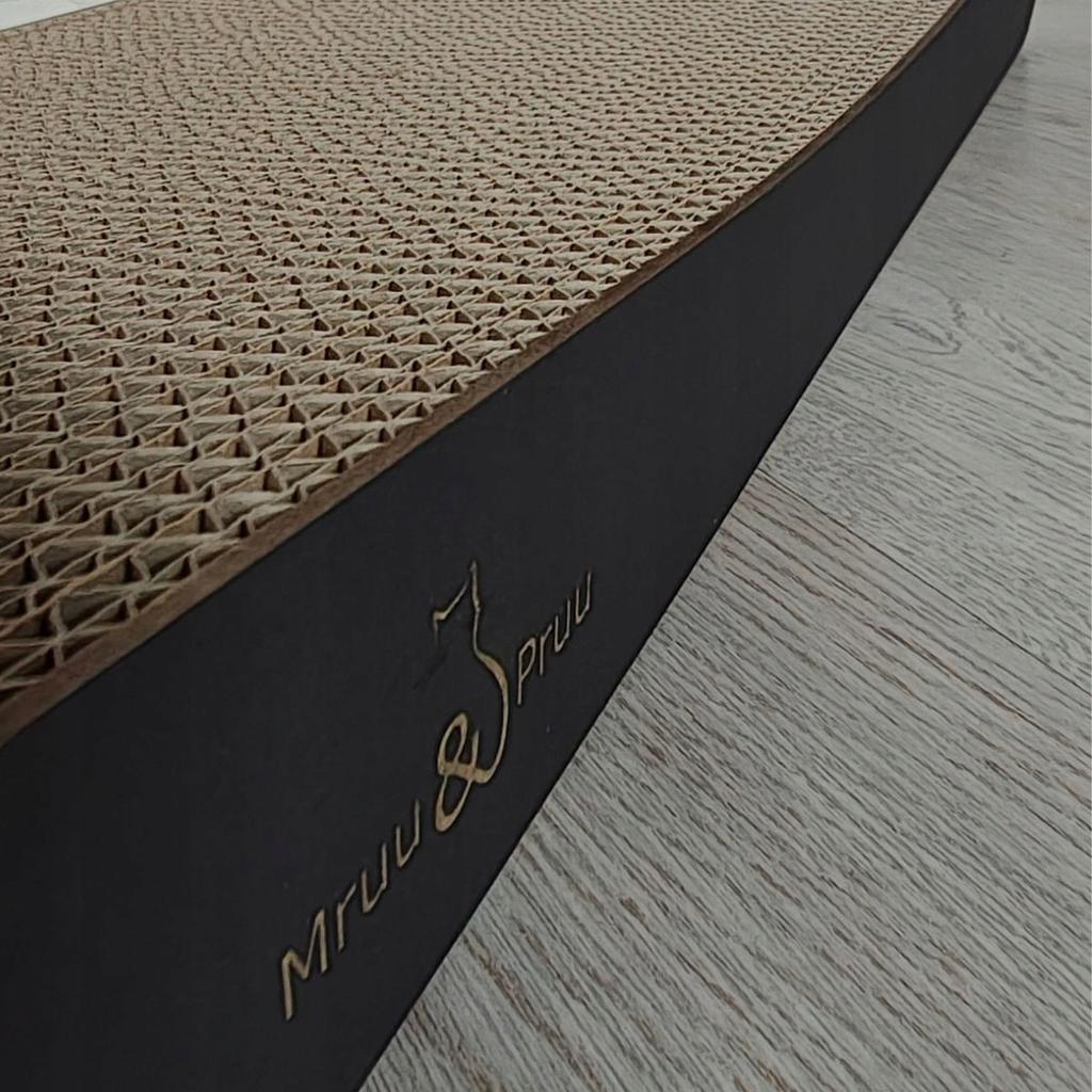 Sigma cat scratching post | black | 58x6.6x24 cm | MruuPruu