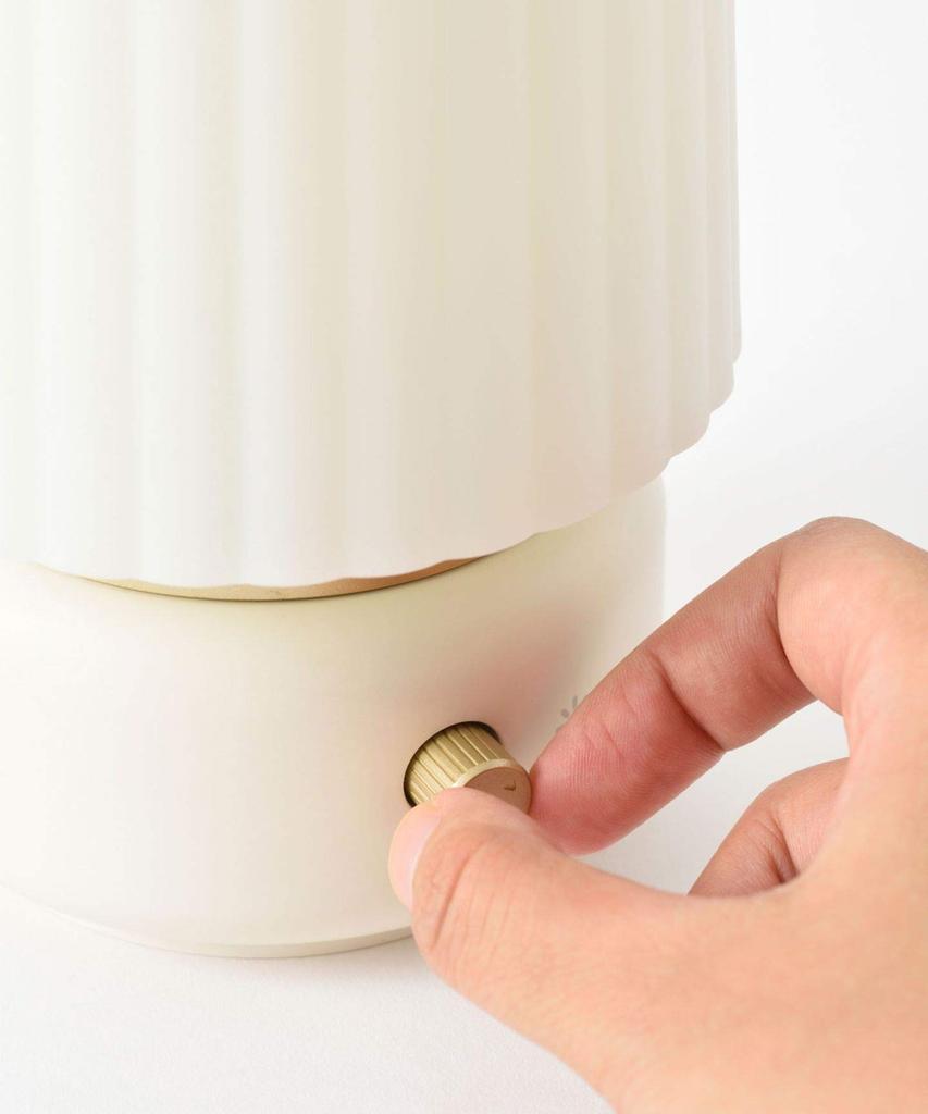 BRUNO Ultrasonic Aroma Humidifier, Compact and Stylish, Perfect for Tabletop Use, Bedroom, or Home Decor. Includes Light for Throat Care. Suitable