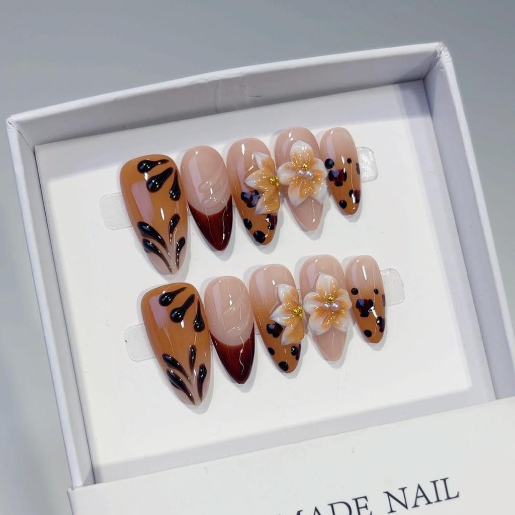 Autumn Cat-Eye Brown Leopard Nails: Hand-Painted, Versatile Wearable Art