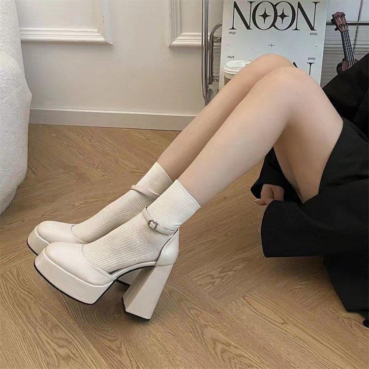 

Белые французские темпераментные туфли на высоком каблуке женские 2025 лето новые с открытым носком квадратный носок модные с высоким чувством сандалии ins тренд 40 бежевый