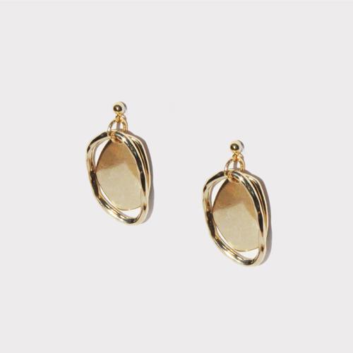 Rush Off [Rushoff] Dual Gold Shape Earring
