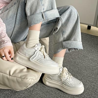 Classic Commuter Retro Round Head Heightened Platform White Shoes Women's 2025 New Versatile Lightweight Casual Board Shoes