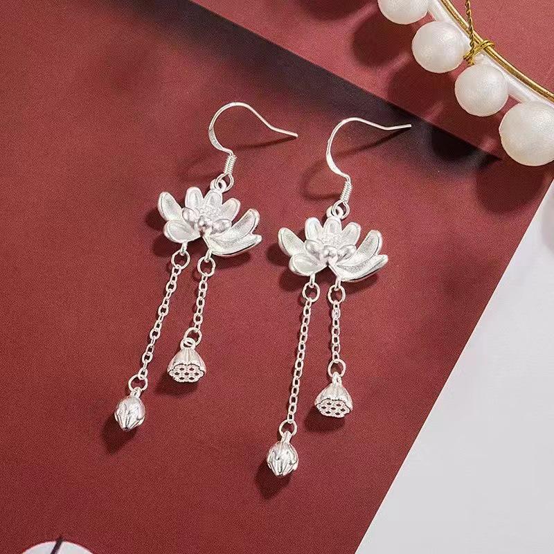 1Pair  Chinese Style Lotus Long Tassel Dangle Earrings For Women Girls Elegant Exquisite Lotus Seed Flower Ear Hook Gifts